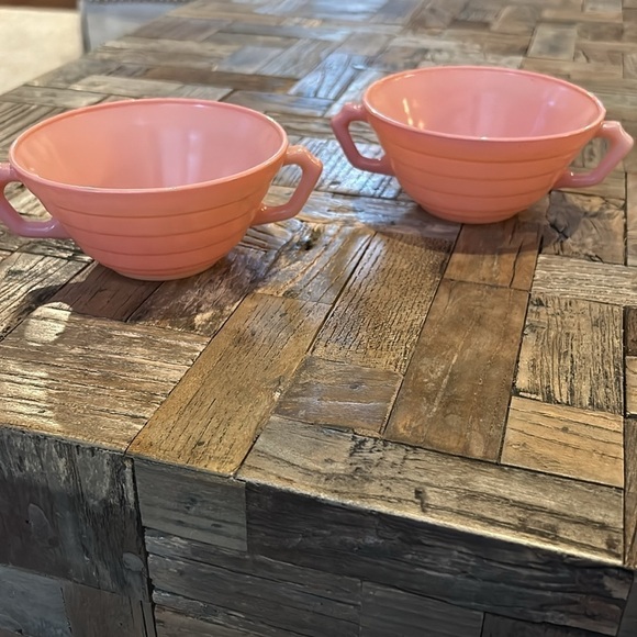 Hazel Atlas Moderntone Platonite Pastel Pink Cream Soup Bowls - Picture 1 of 9